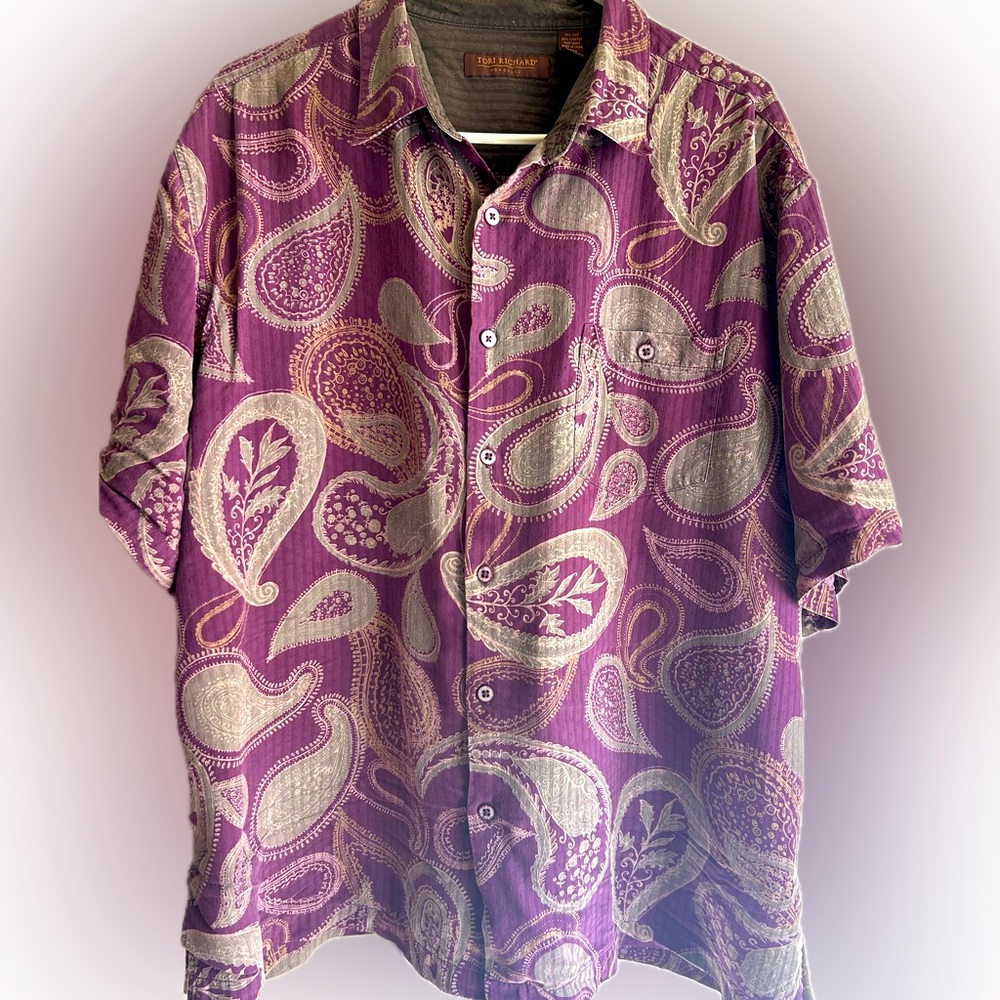 Tori Richard silk purple paisley Hawaiian shirt. Like new condition